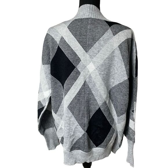 Lety & Me Gray Diagonal Plaid Open Front Cardigan - Picture 2 of 6